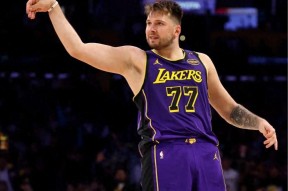 开云官网-东契奇意外战胜FPX，出色发挥引爆全场！